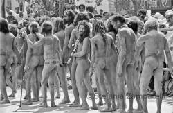 Kumbha Mela 1998: Fila de Naga Sadhus - Foto de Stefania Zamparelli