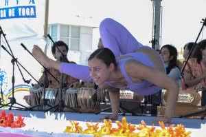 Portugal: Lisboa – Comemorações do DIA INTERNACIONAL DO YOGA – Junho 21, 2015 – Solstício de Verão